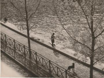 Pécheur sur les quais de Seine