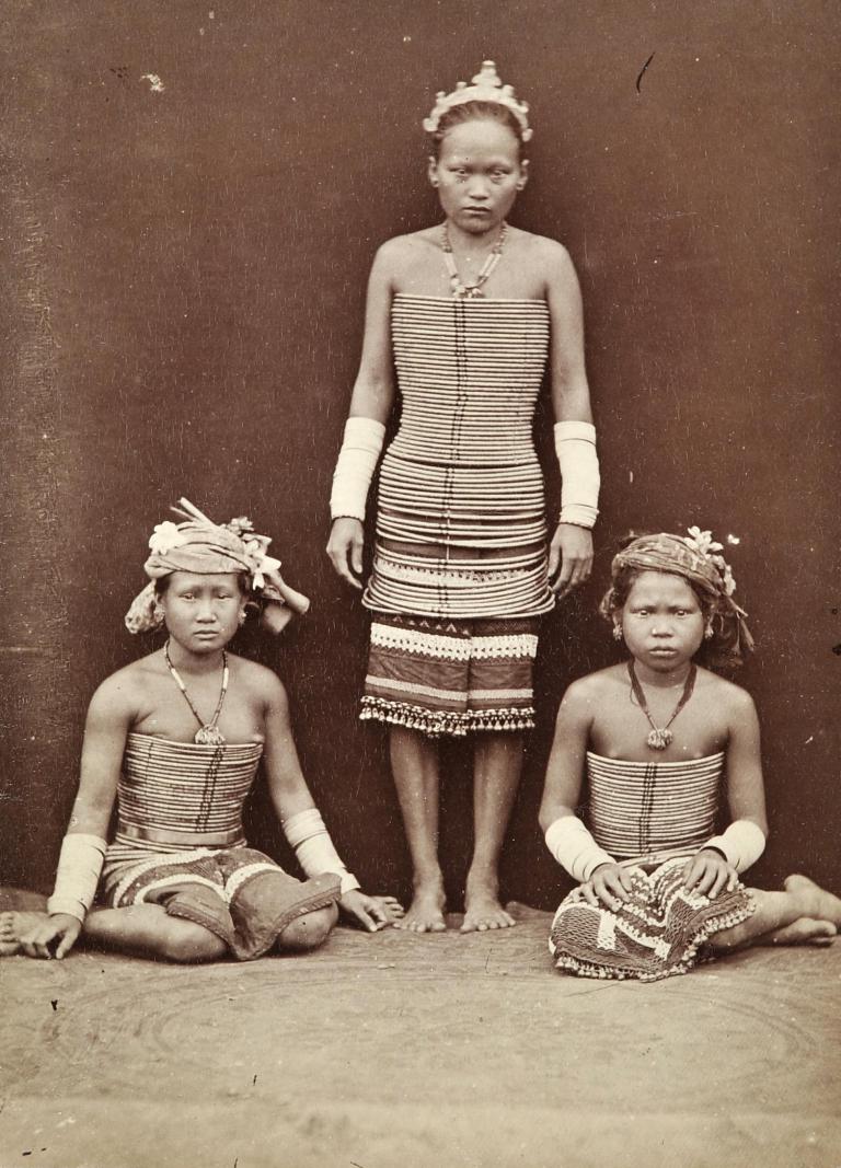 Femmes Dayak