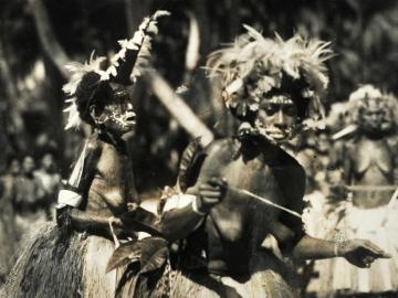 A lot of 31 photographs of Natives of Papua-New Guinea