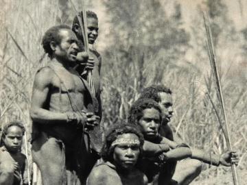 A lot of 31 photographs of Natives of Papua-New Guinea