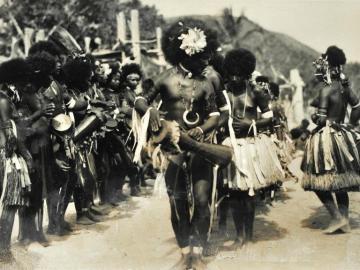 A lot of 31 photographs of Natives of Papua-New Guinea