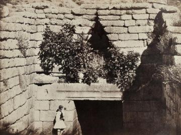 Atraeus's courtyard, Mycenae