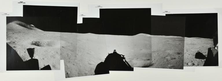 180° panorama of the landing site taken from the Lunar Module windows, Août 1971