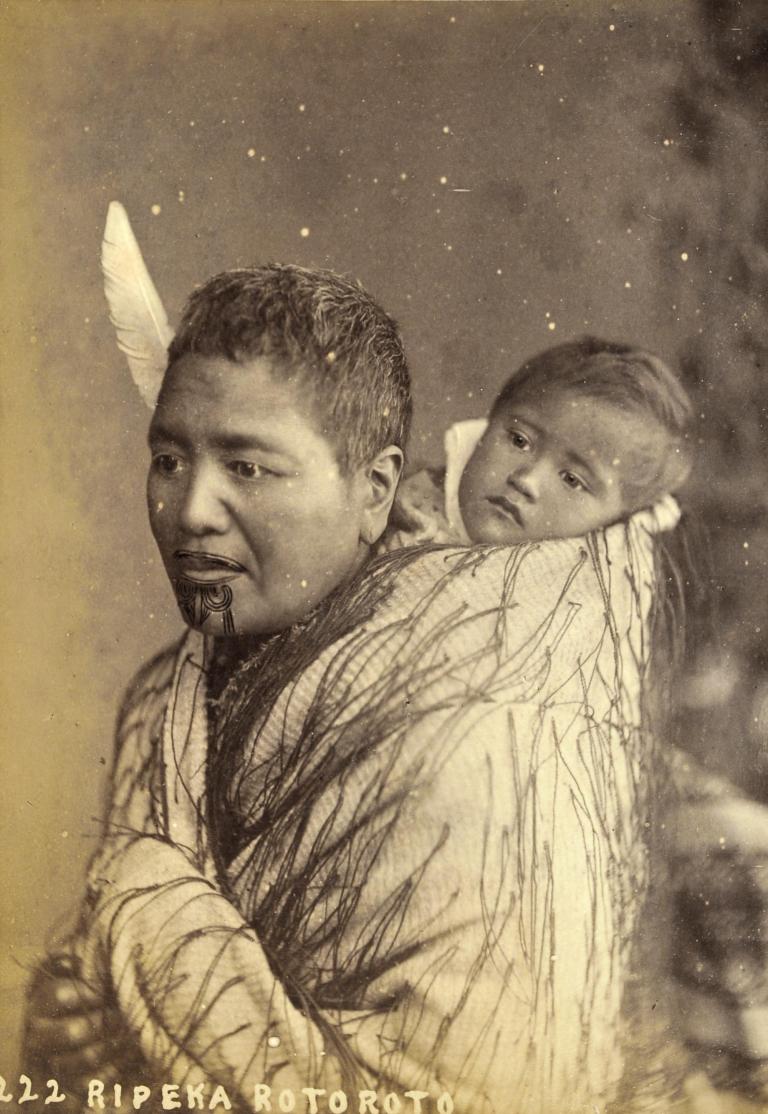 Portrait d'un père maori et son enfant (Ripeka Rotoroto)