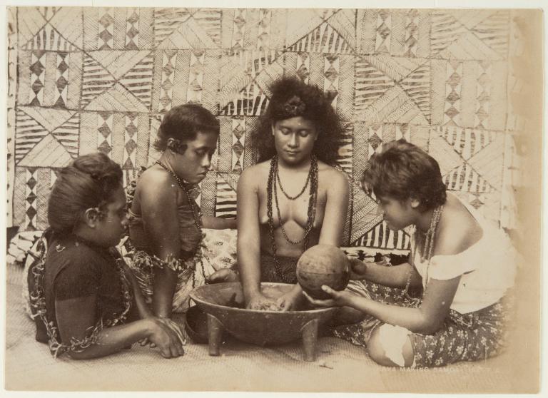 Samoan women preparing kava