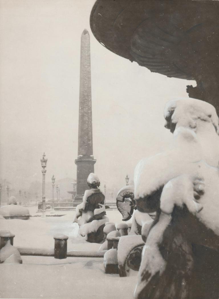 Place de la Concorde under the snow