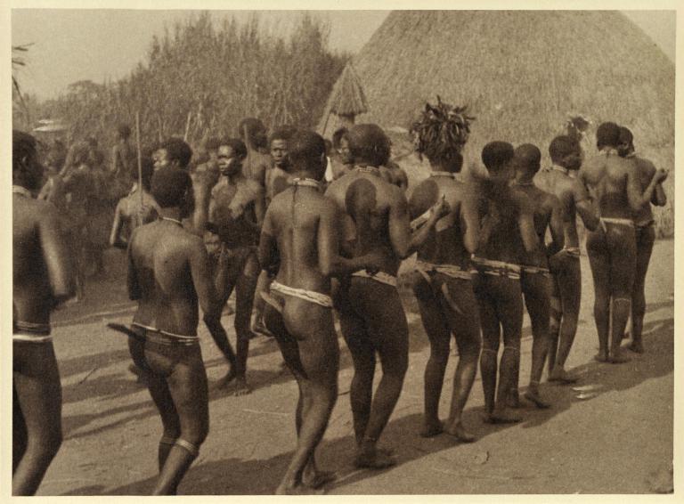 Dance in Douala