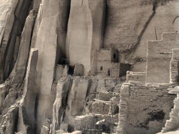  Cliff Dwelling of Betatakin, Navajo National Monument, Arizona